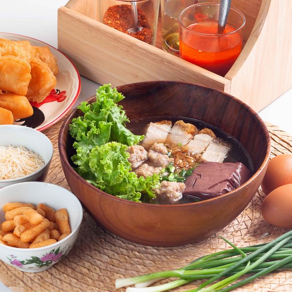 ก๋วยจั๊บหมูกรอบ